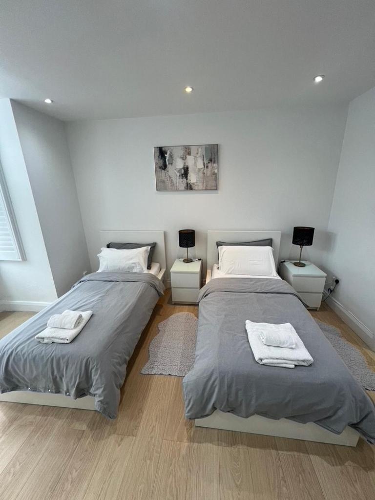 Zenobia London Luxury Finchley