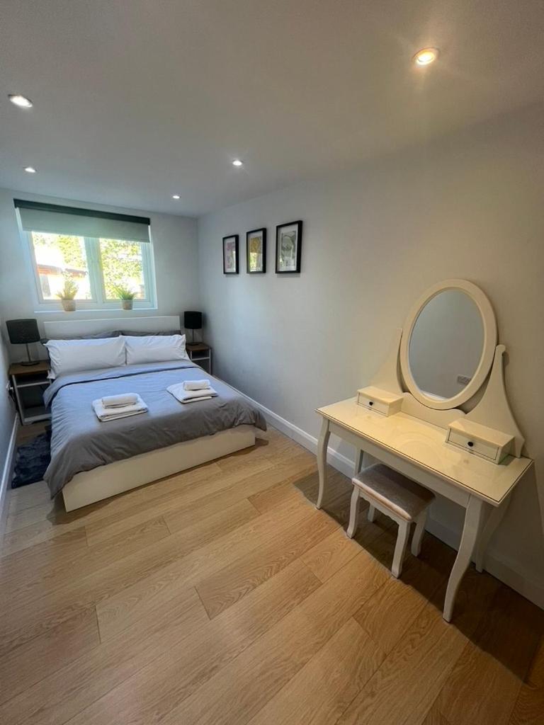 Zenobia London Luxury